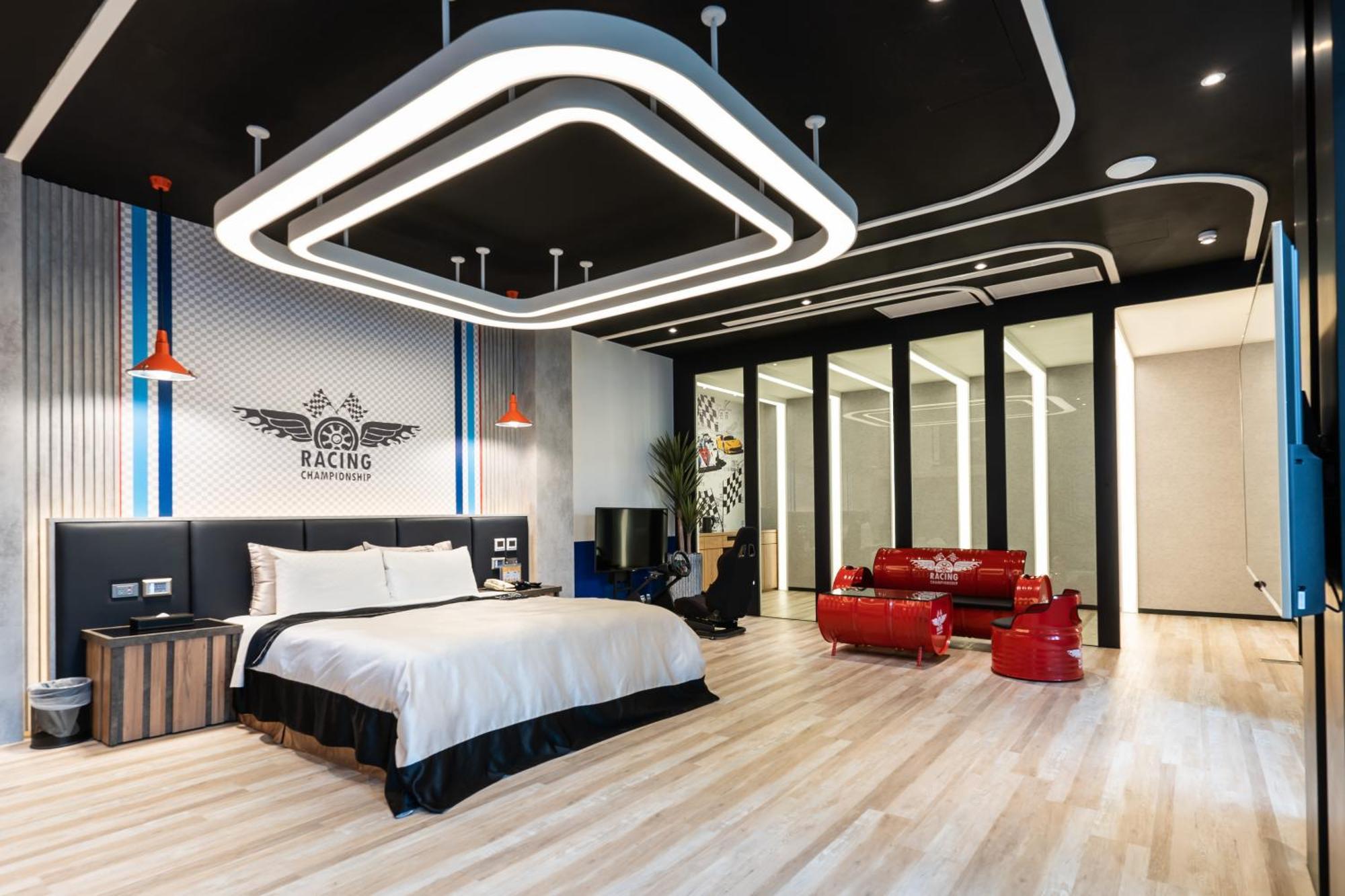 Aquarius Motel Тайчжун Экстерьер фото