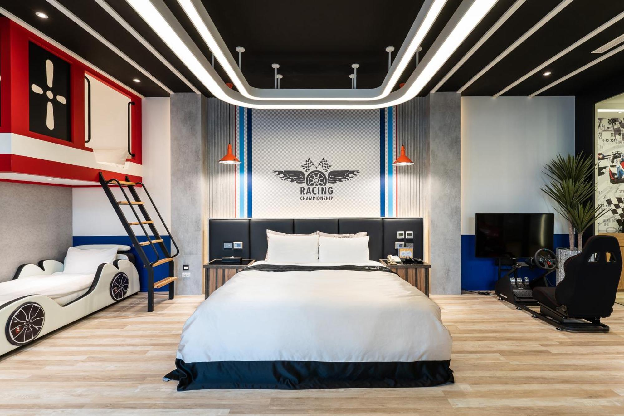 Aquarius Motel Тайчжун Экстерьер фото