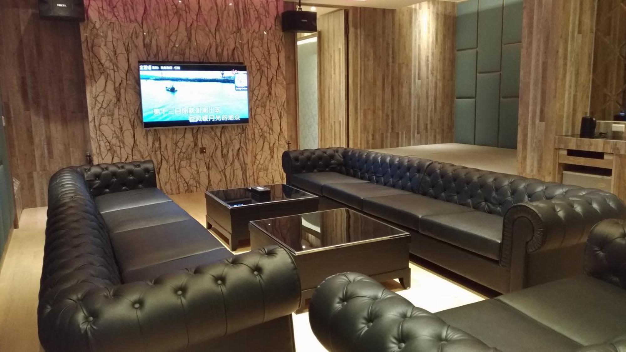 Aquarius Motel Тайчжун Экстерьер фото