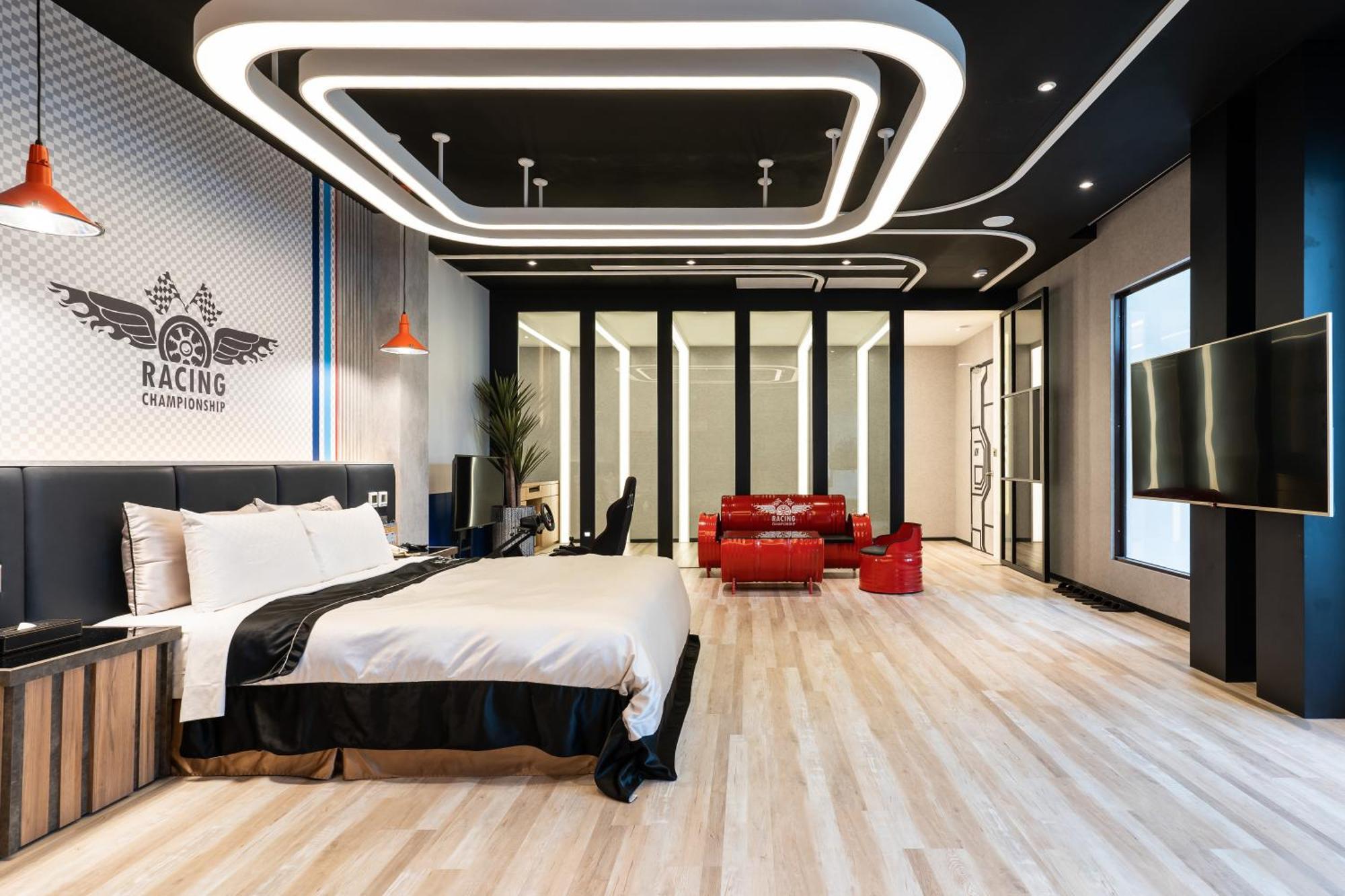 Aquarius Motel Тайчжун Экстерьер фото