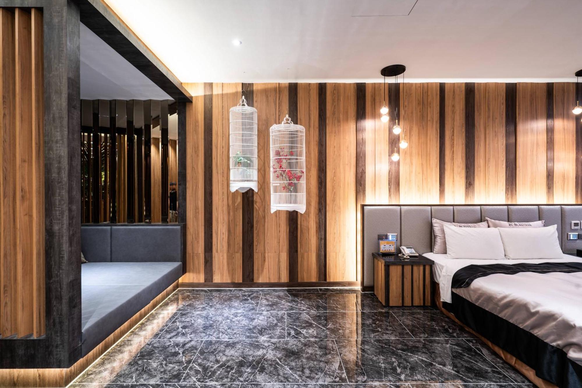 Aquarius Motel Тайчжун Экстерьер фото